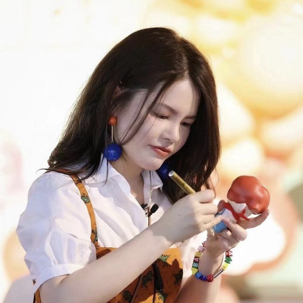 AYAN DENG