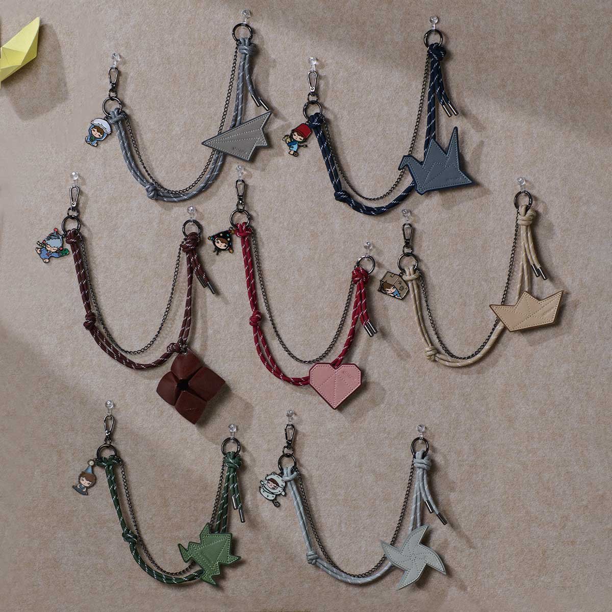 Hirono Echo シリーズ　Pendant Chain シークレット Hirono Echo Series - Pendant Chain Blind Box | POP MART Official