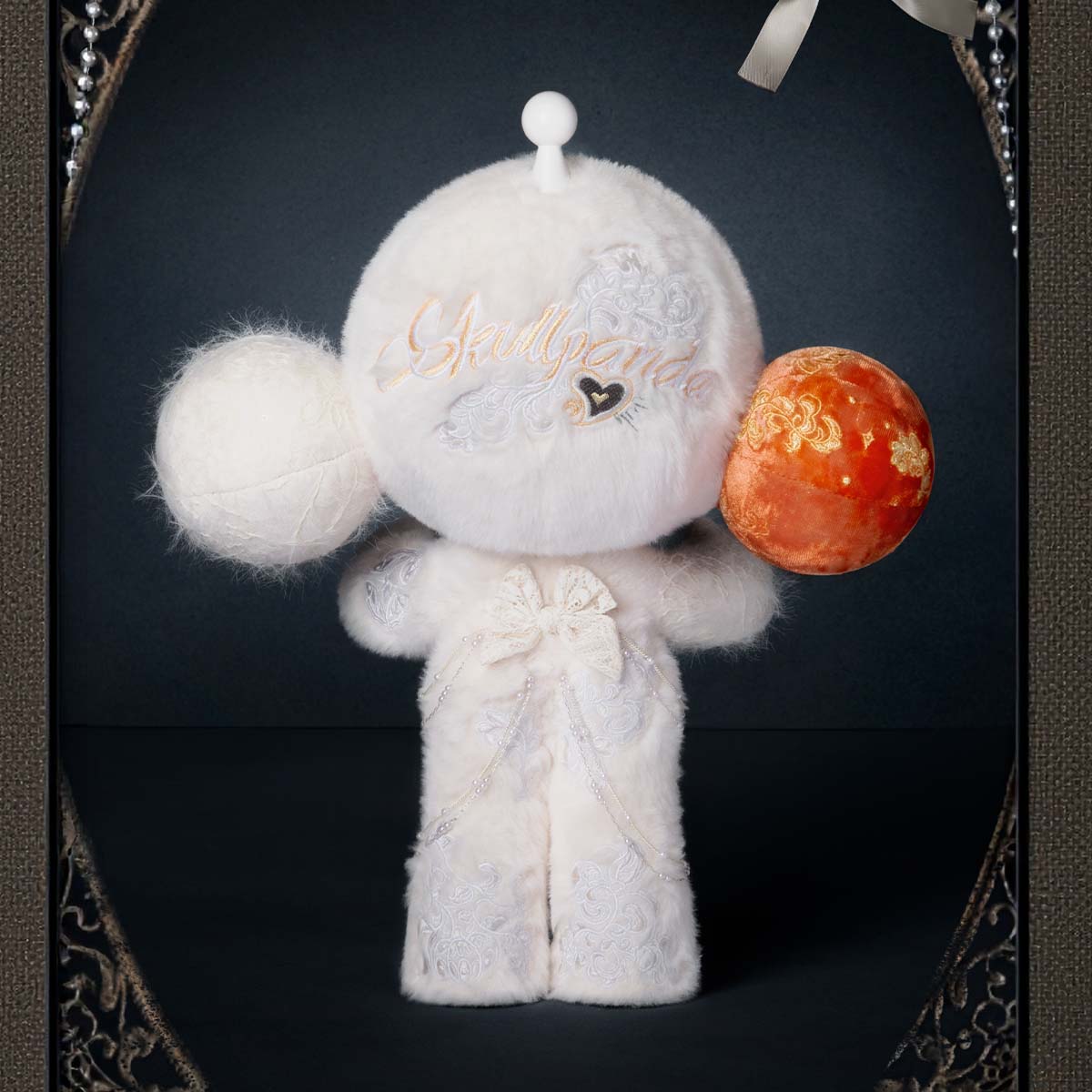 MEGA α SKULLPANDA 400% White Moon - POP MART Official