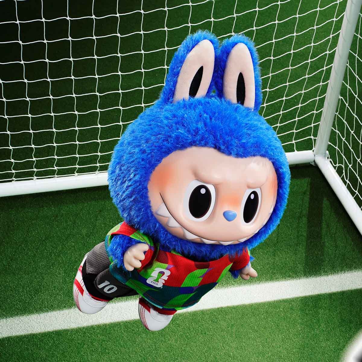 THE MONSTERS × FIFA SERIES-Catch the Win Vinyl Plush Doll | POP