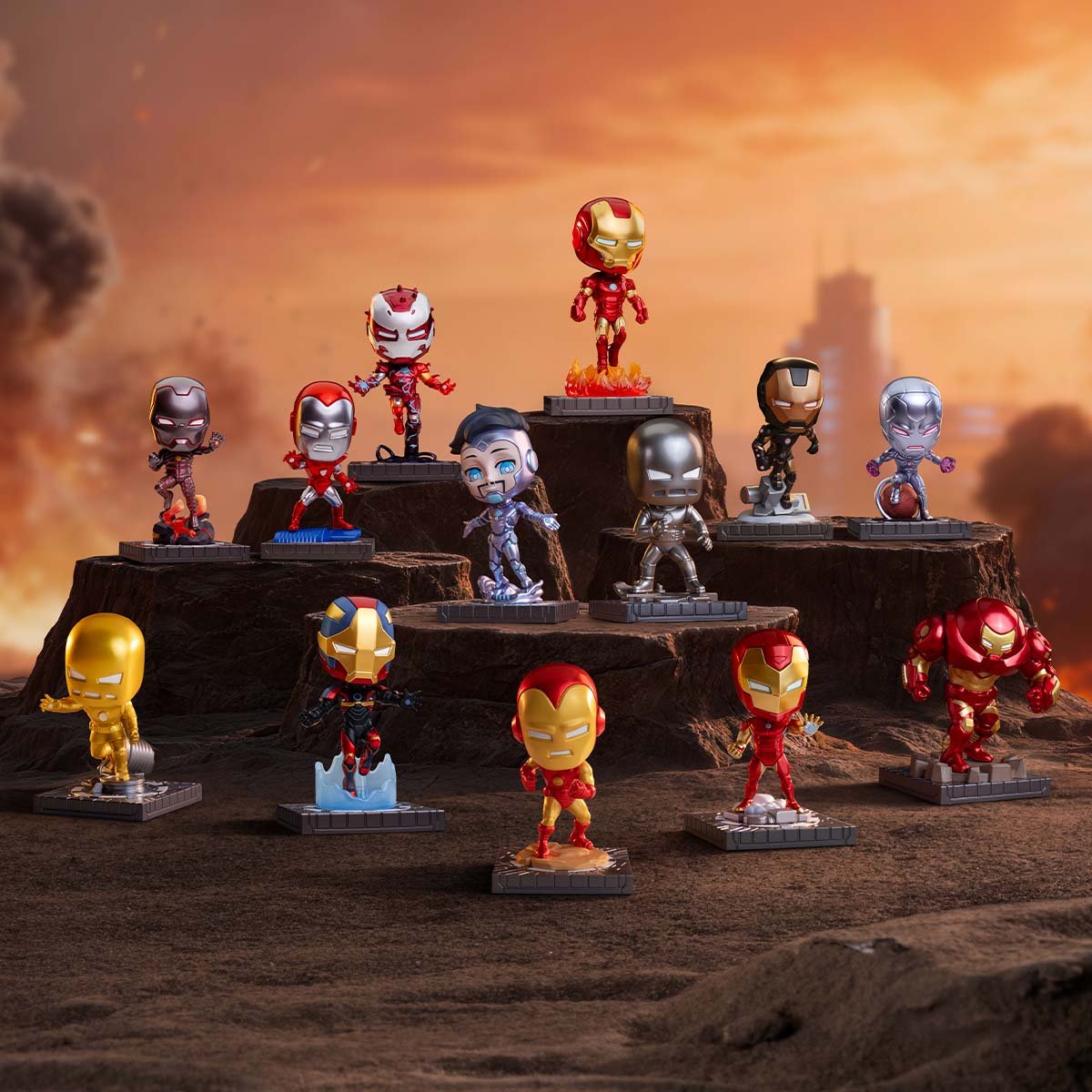 ポップマート　アイアンマン　A Journey Through Armors Marvel Iron Man: A Journey Through Armors Series Figures - POP